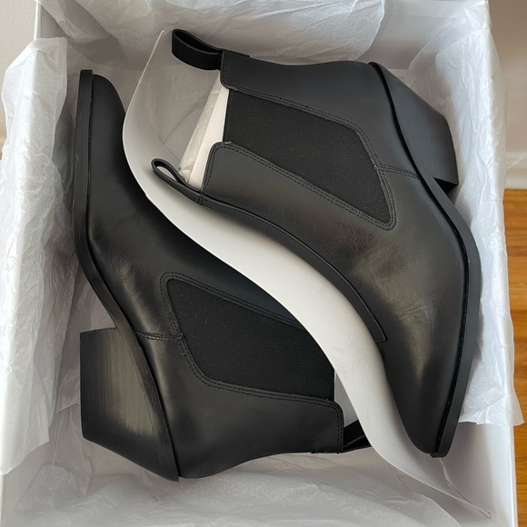 NEW & Other Stories leather cowboy western ankle chelsea heel boots shoes US9 - Picture 1 of 4